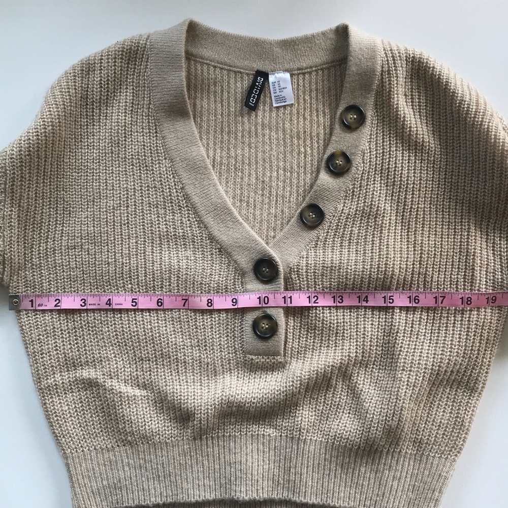 H&M sweater - Picture 7 of 7